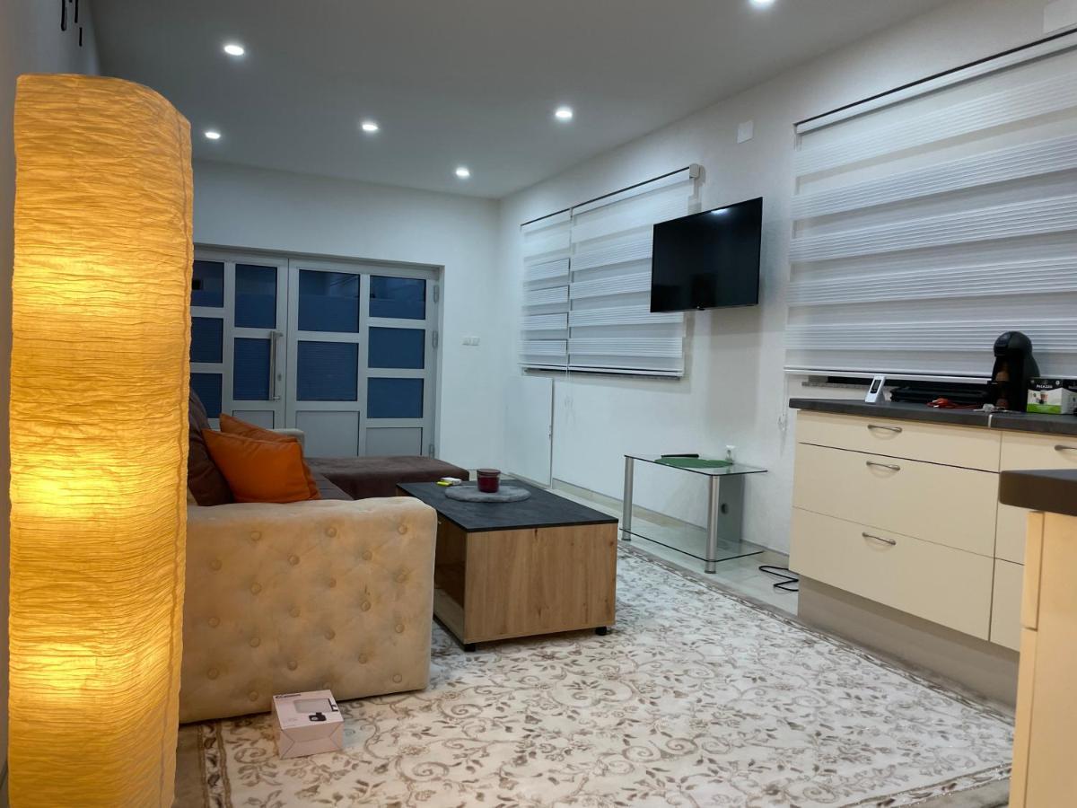 Apartman Cuprija Cazin Exterior foto